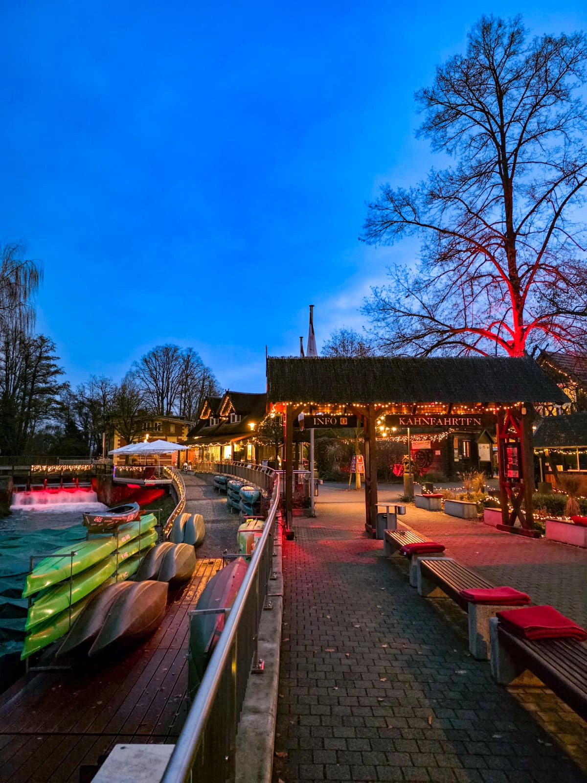 Spreehafen Burg am Abend